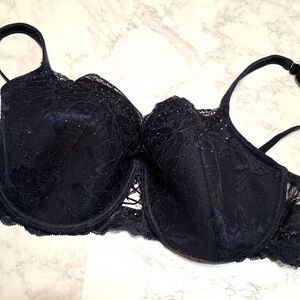 🎊La SENZA  SO FREE Deep Navy Lace Bra